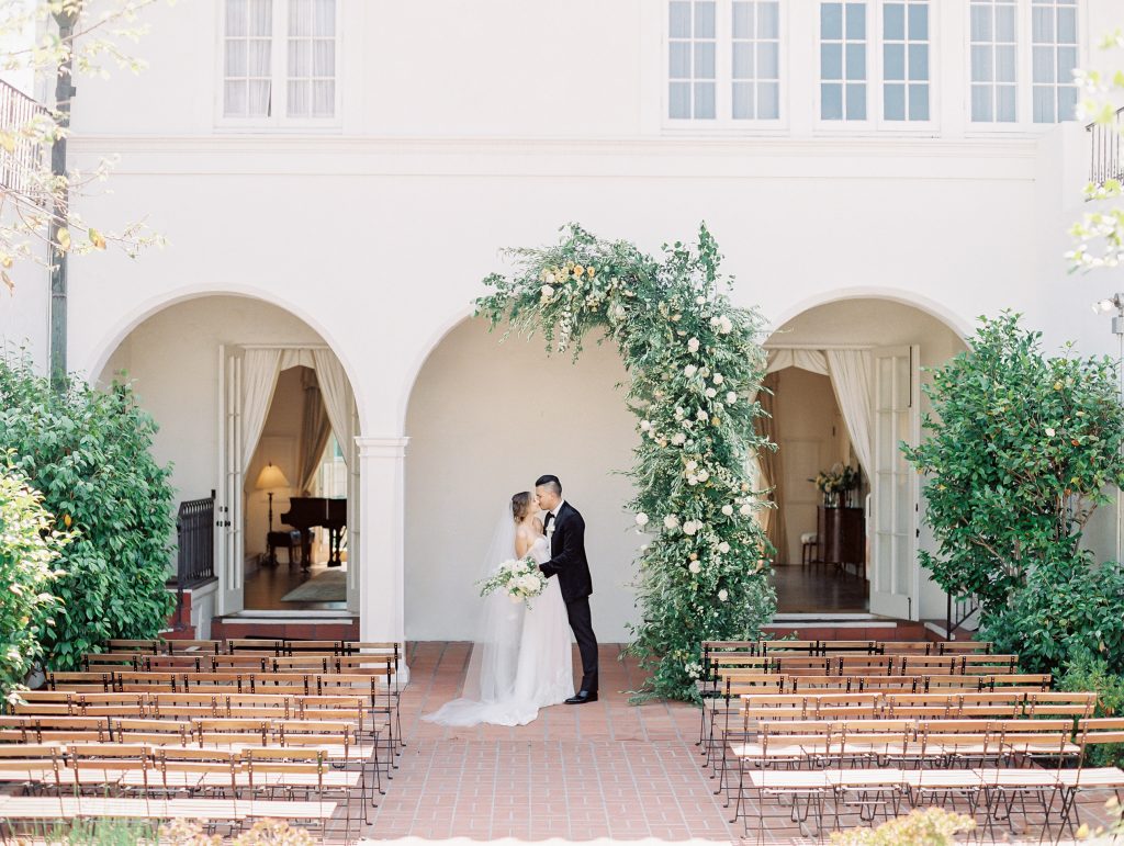 Darlington House in La Jolla wedding bride and groom portrait courtyard photo