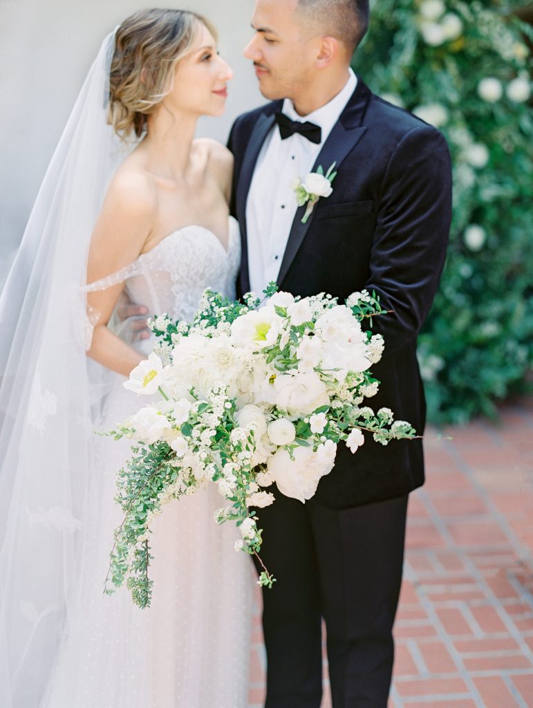 Darlington House in La Jolla wedding bride and groom bouquet portrait photo